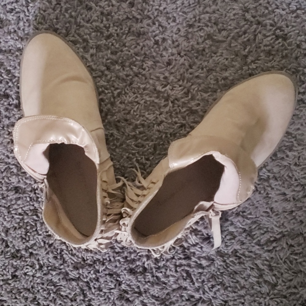 🔥 American Eagle 🙌6 1/2 bootie w/fringe🦄 - Picture 5 of 5
